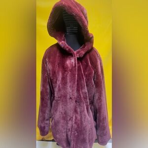 DENNIS BY DENNIS BAUSO WINE RED TEDDY BEAR FAUX FUR COAT WITH ATTACHED HOOD NWOT